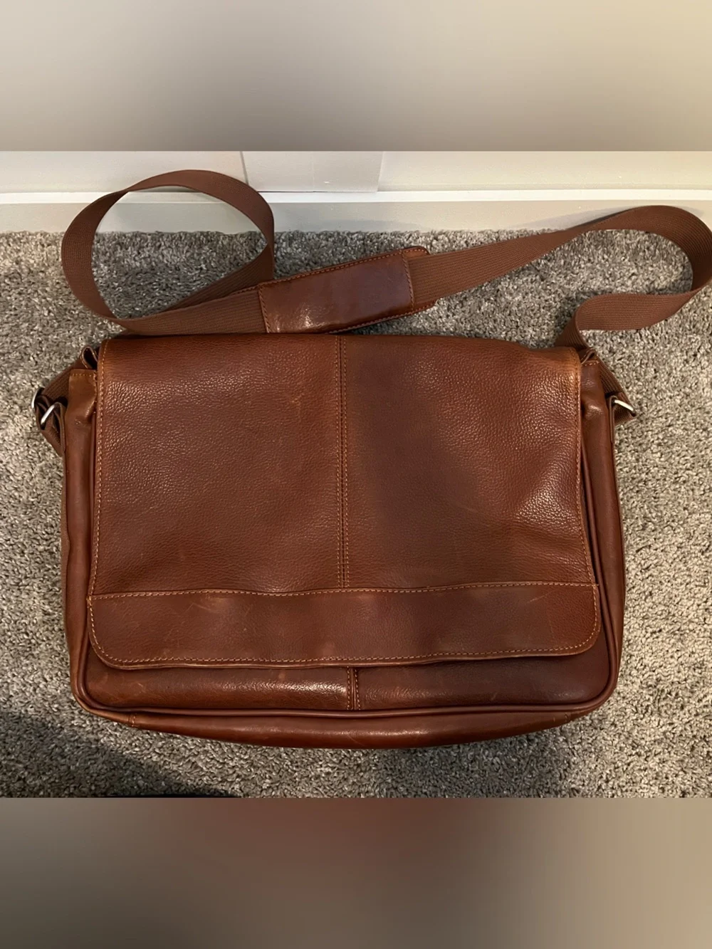 Wilsons Leather Executive Collection Brown Messenger Bag